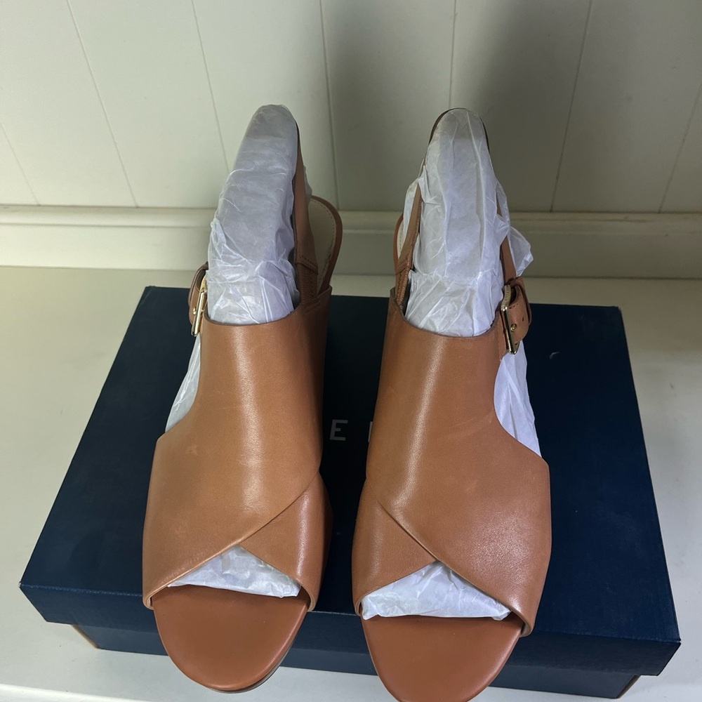 Elegant Tan Leather Women's Sandals